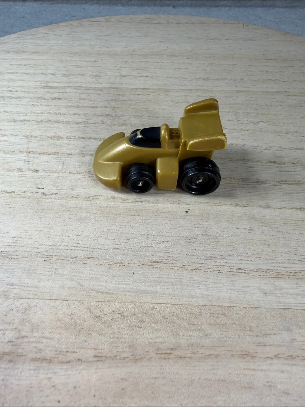VTG 1997 Fisher Price Spiral Speedway Gold Race Car Replacement Vehicle 71146